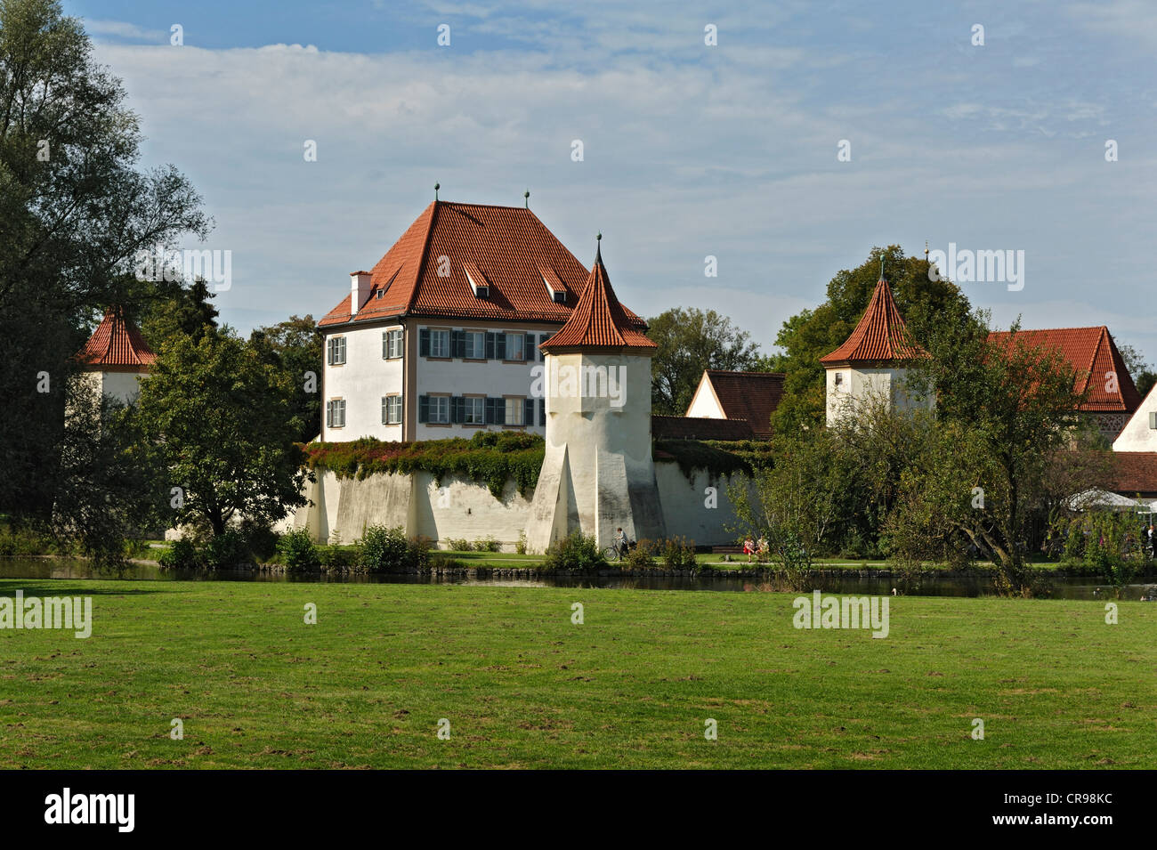Schloss Blutenburg Castillo, Munich, Baviera, Alemania, Europa PublicGround Foto de stock