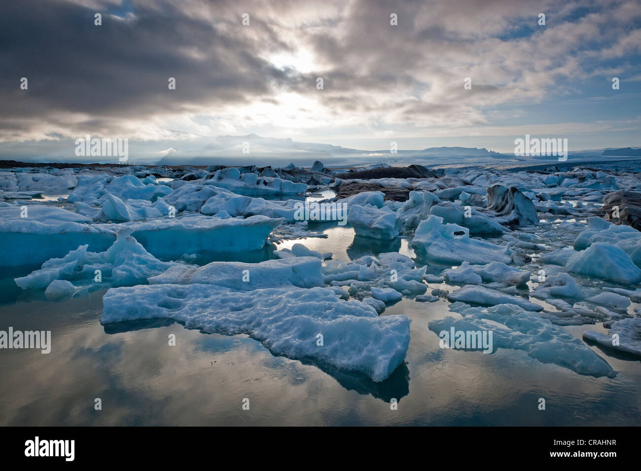 Hielo, laguna glaciar Joekulsárlón, Islandia, Europa oriental Foto de stock