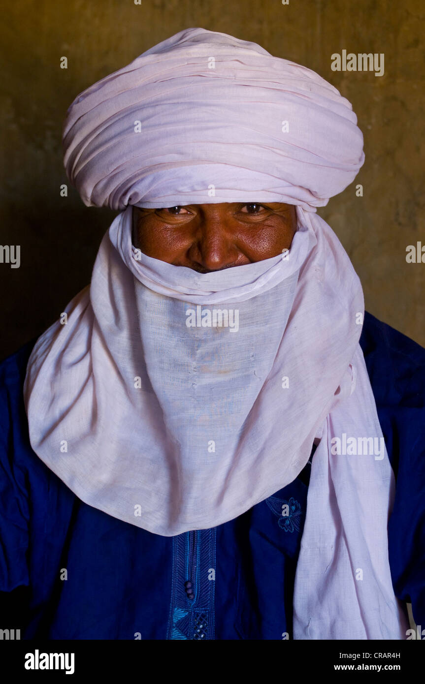 Indígenas hombre Tuareg, retrato, Argelia, África Foto de stock
