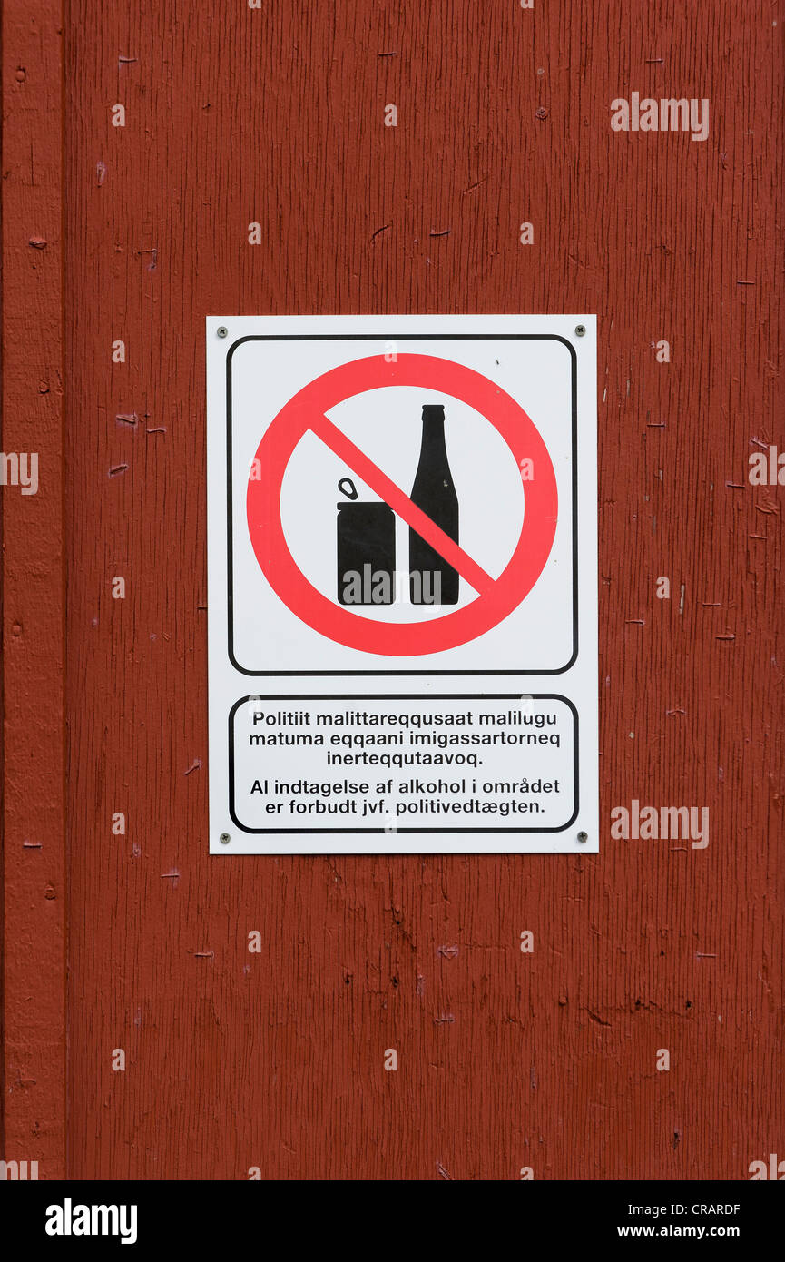 Firmar, prohibición de alcohol, Kulusuk, Groenlandia Oriental y Groenlandia Foto de stock