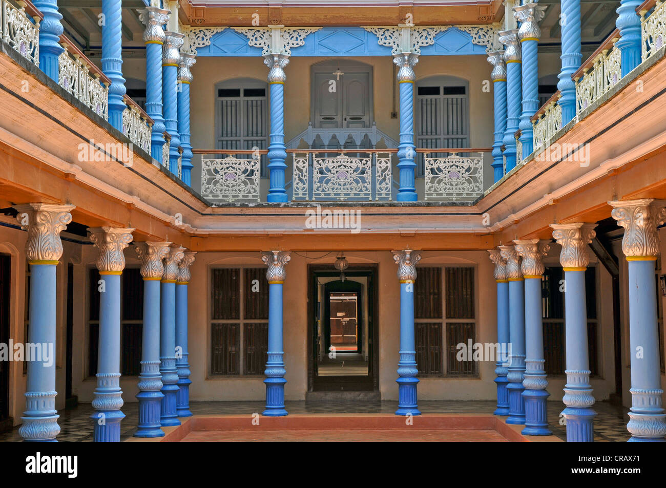 Patio de una villa en Chettinad, Tamil Nadu, India, Sur de la India