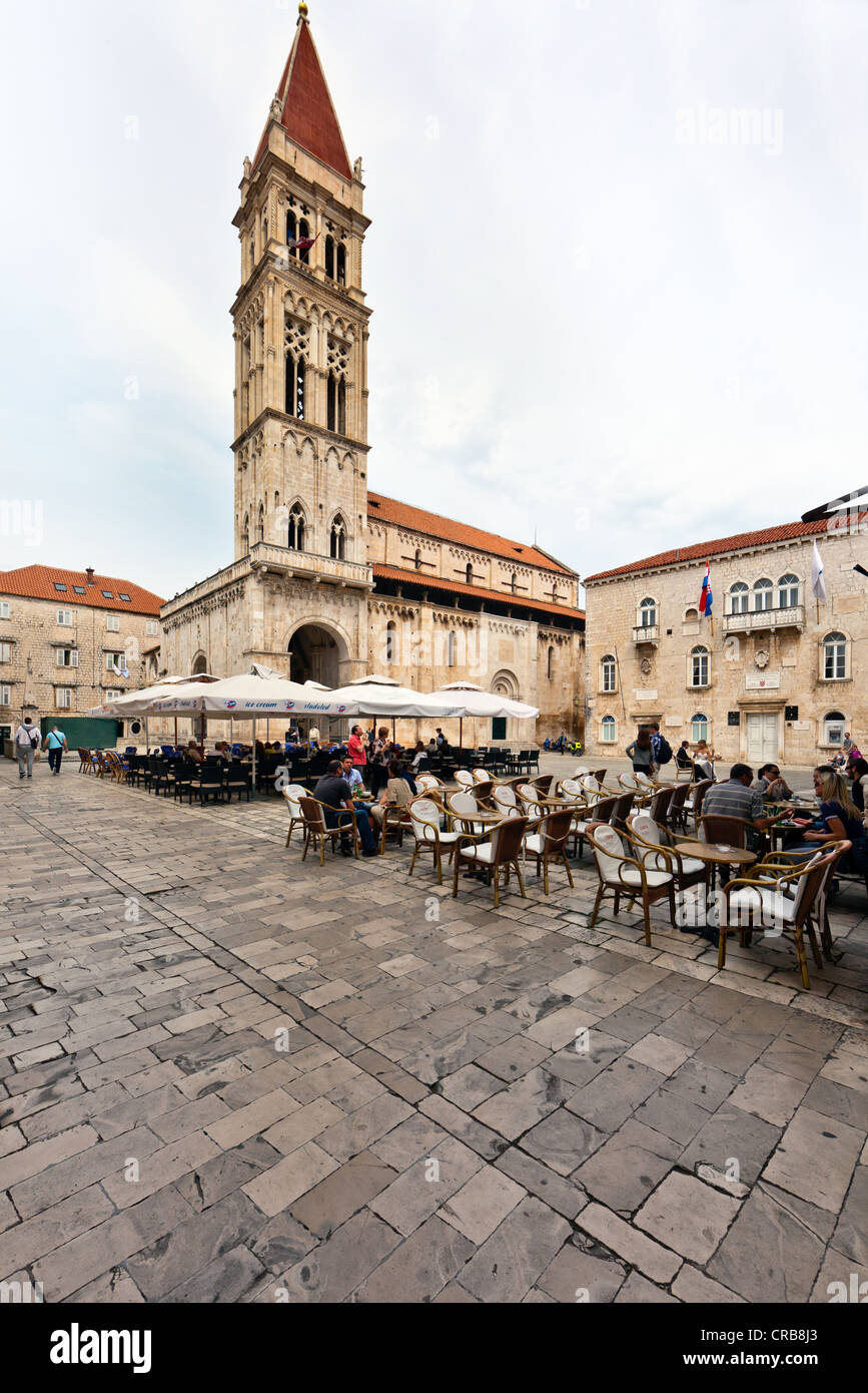 Catedral de San Lorenzo, la Plaza de la Catedral, el centro histórico