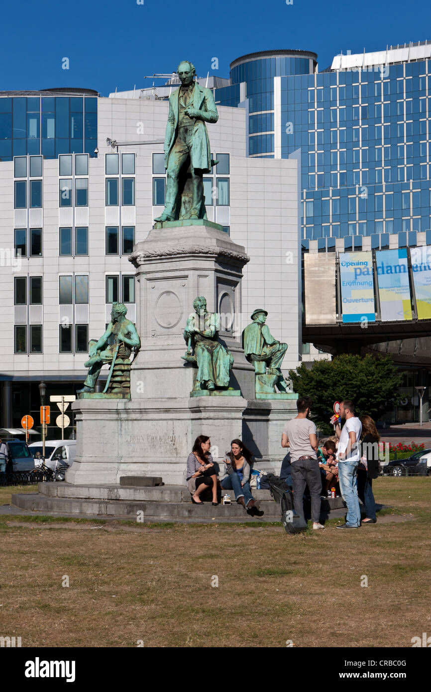 El memorial de John Cockerill delante del Parlamento Europeo, Euro-City, Bruselas, Bélgica, Europa PublicGround Foto de stock