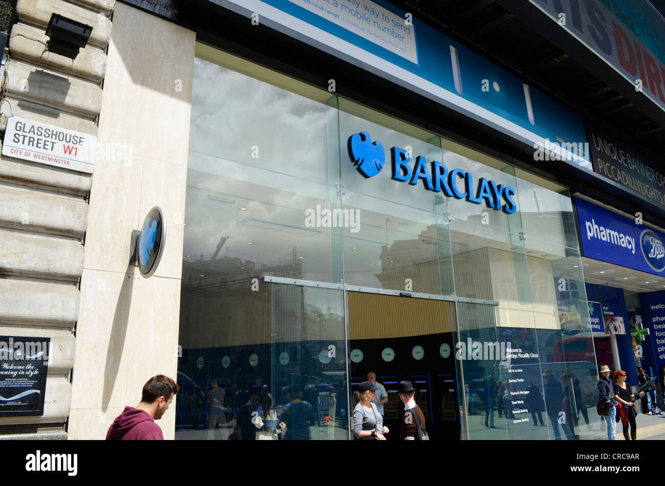 Barclay's Bank Piccadilly circus Foto de stock