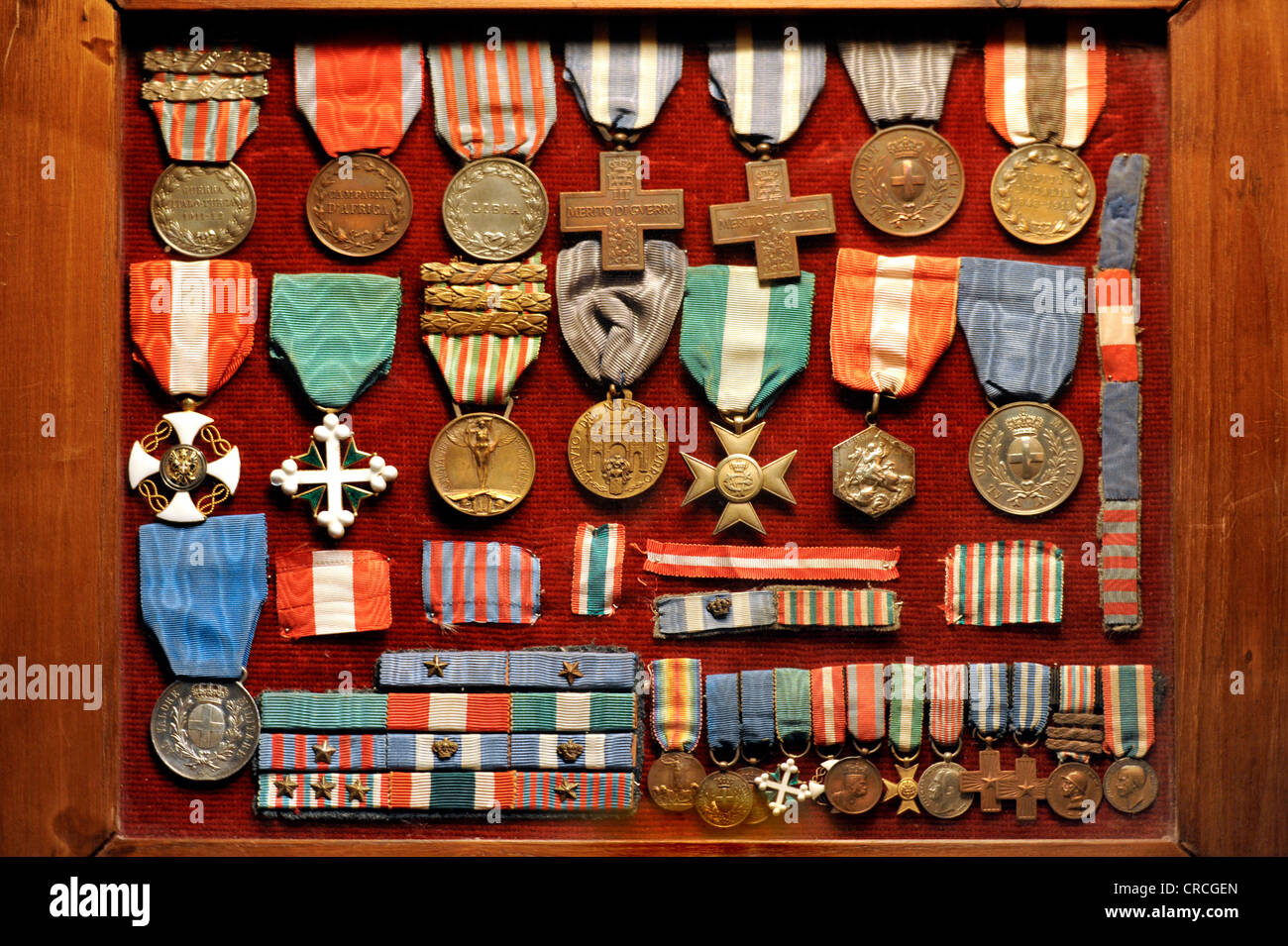Pietro Rivas las medallas y premios que se exhiben en el Museo Nacional del Monumento a Vittorio Emanuele II, Vittoriano o Foto de stock
