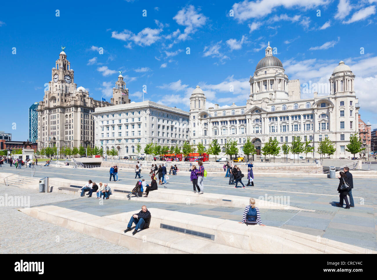 Pier Head tres gracias edificios Liverpool Merseyside England Reino Unido gb waterfront ue europa Foto de stock