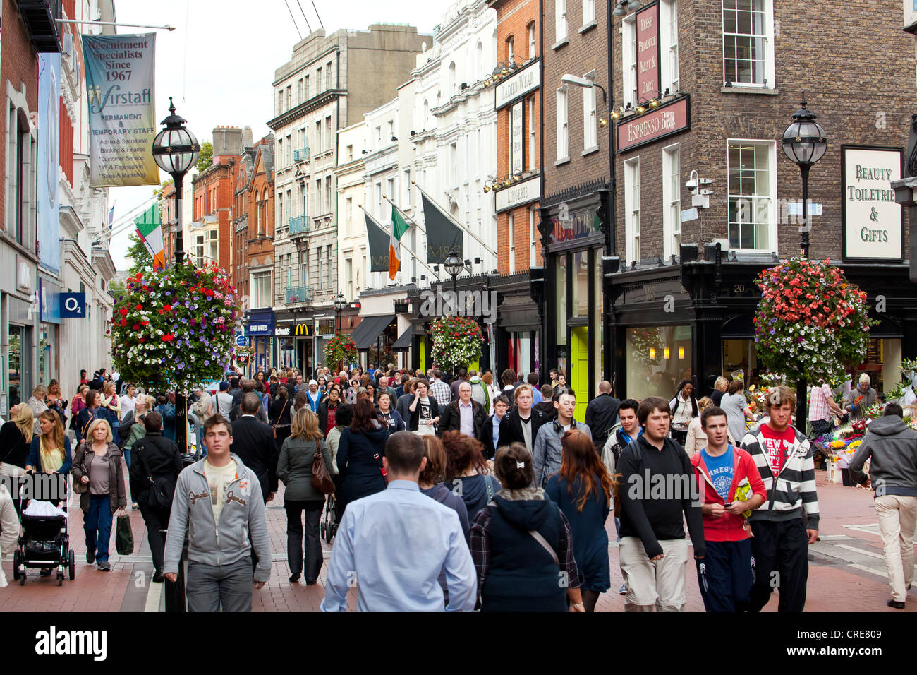La calle principal de compras, la calle Grafton Street, Dublín, Irlanda, Europa Foto de stock
