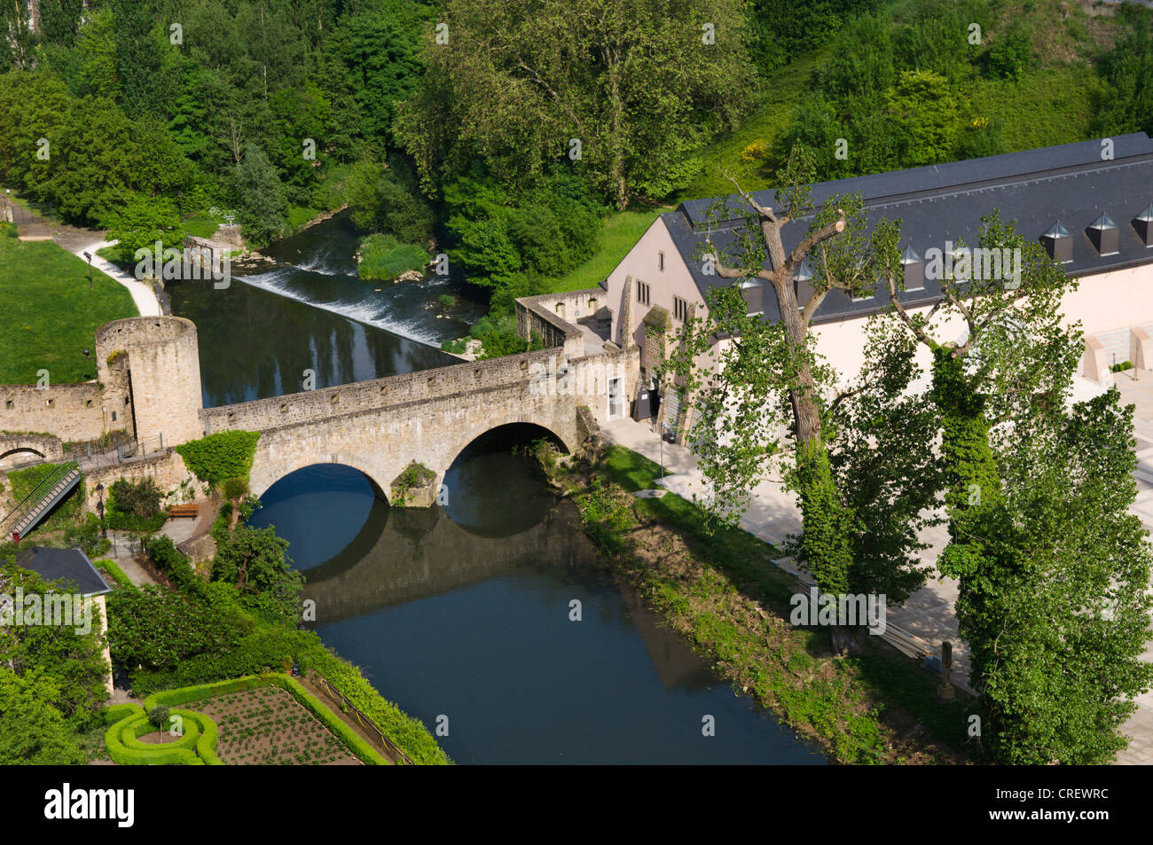 El puente sobre el Stierchen Alzette, en Luxemburgo Foto de stock