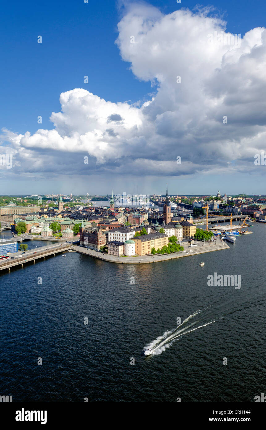 En Gamla Stan - Ciudad Vieja - desde la torre del Ayuntamiento de Estocolmo, Suecia. Foto de stock