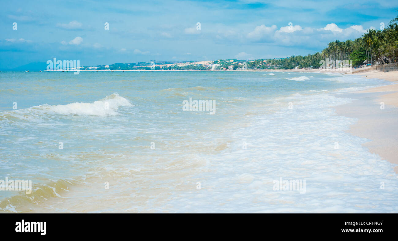 Playa de arena blanca de Mui Ne Foto de stock