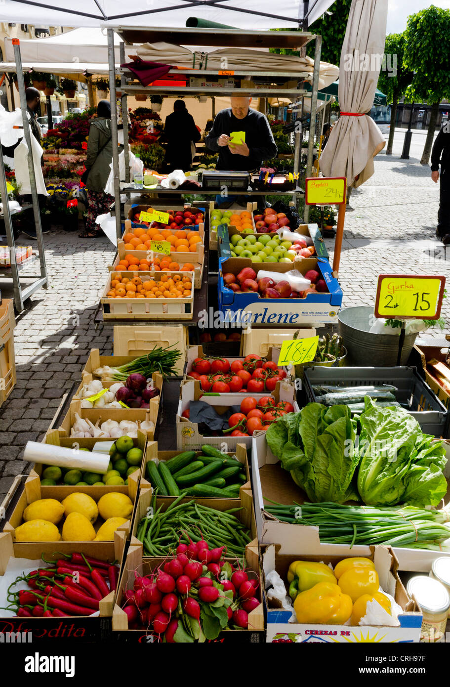 Puesto en el mercado en Estocolmo, Suecia Foto de stock
