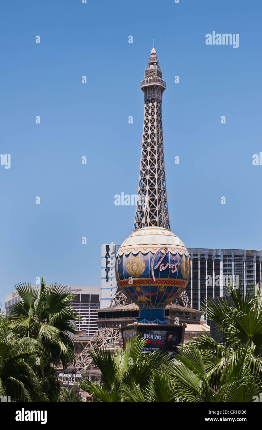 Las Vegas, Nevada, EE.UU. - 6 de mayo de 2019: La marquesina y el logotipo  del Paris Resort and Casino. El Paris tiene casi 3,000 habitaciones y  suites Fotografía de stock - Alamy