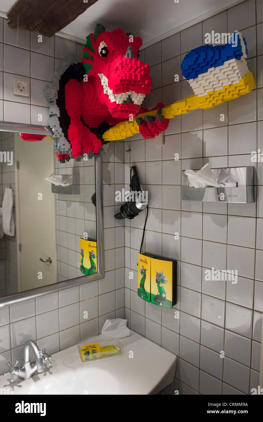 Lego dragón en habitación temática en el Hotel Legoland Legoland, Billund,  Dinamarca Fotografía de stock - Alamy