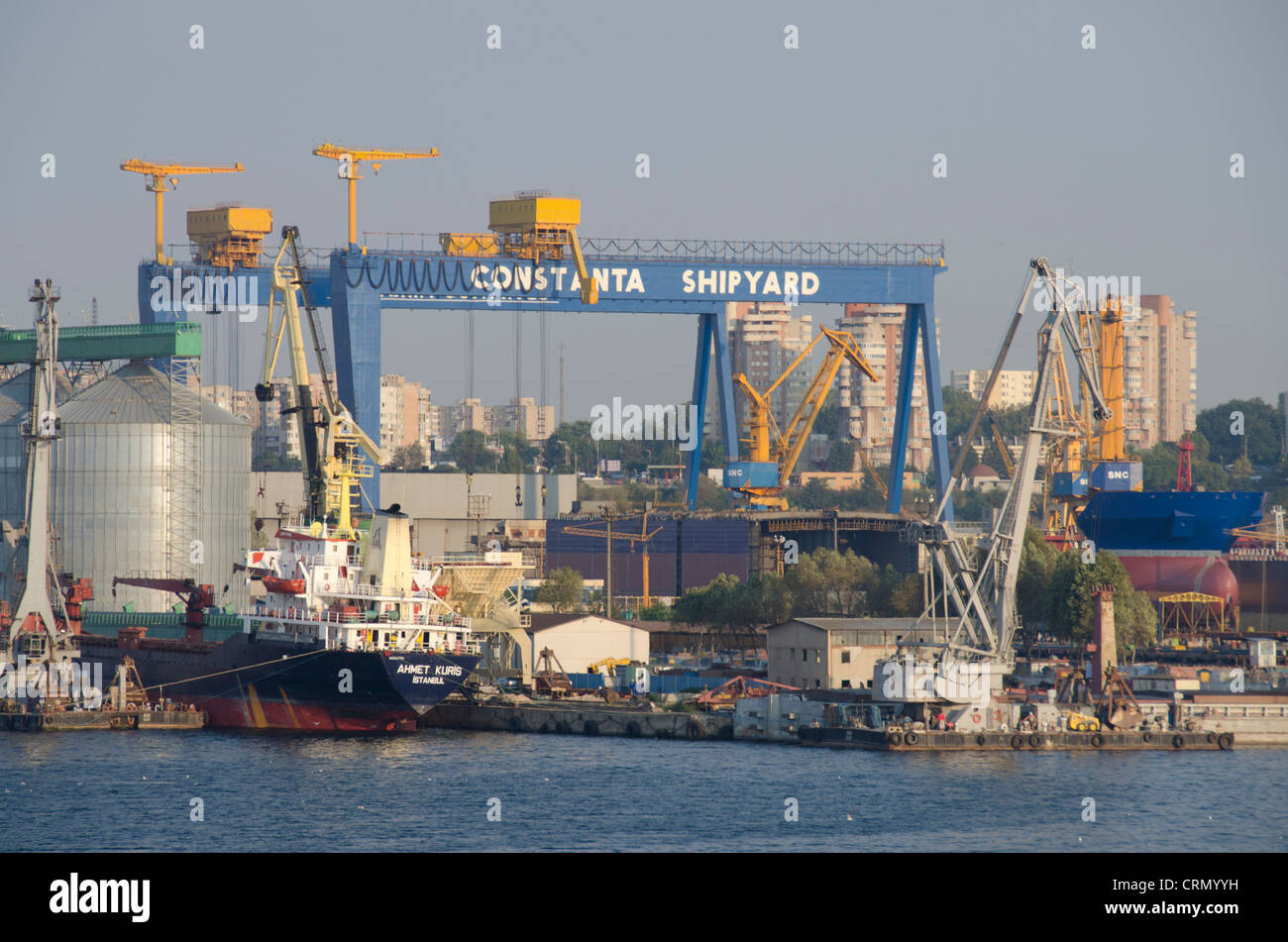 Rumania, Constanta. Puerto Marítimo de Constanza, el mayor puerto sobre el  Mar Negro y la cuarta más grande de Europa Fotografía de stock - Alamy