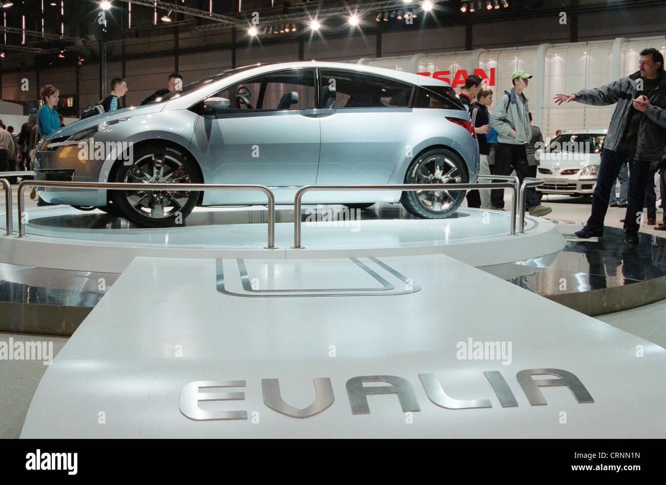 Prototipo de Evalia de Nissan en el Salón del Automóvil de Leipzig Foto de stock