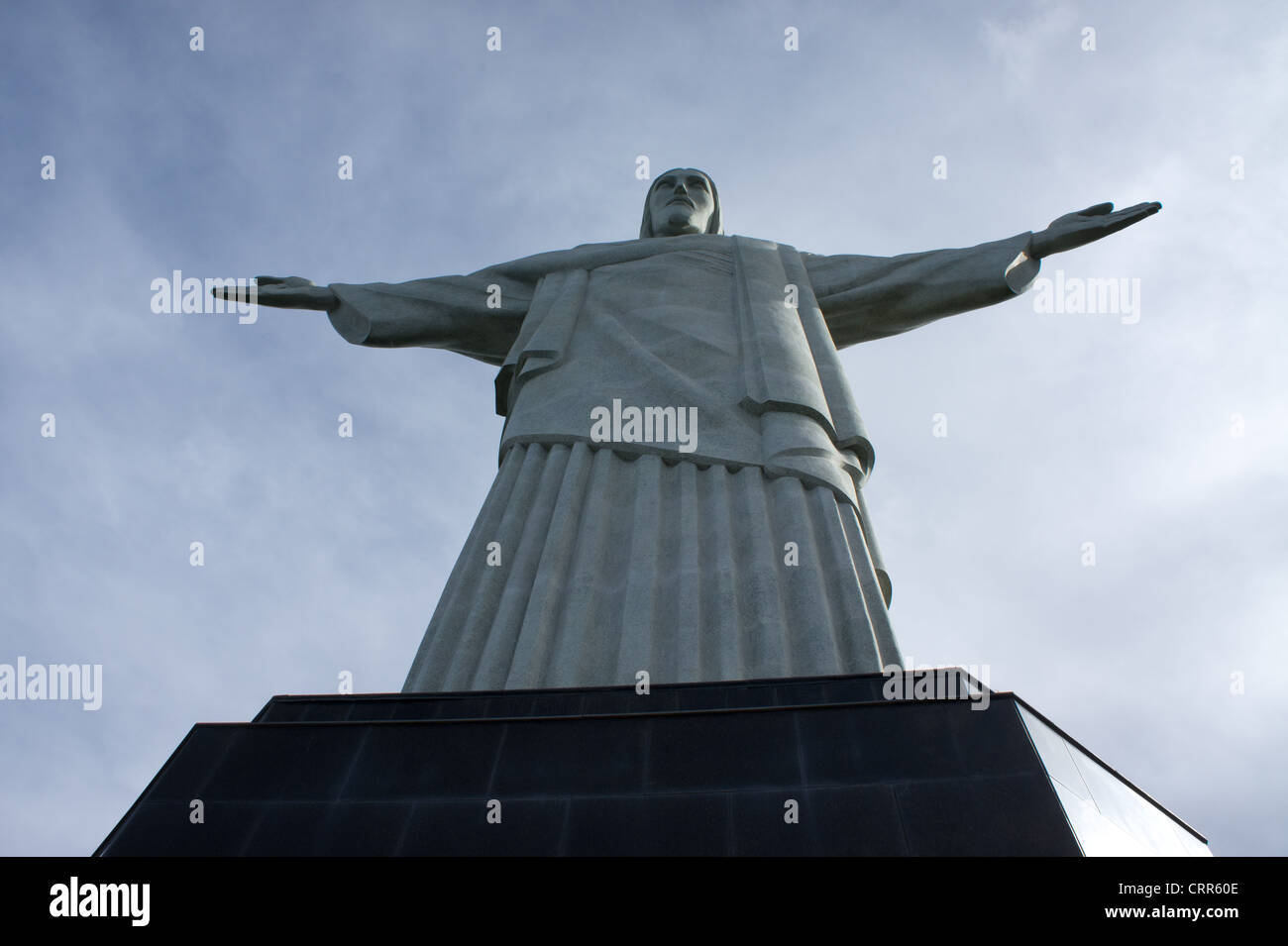 Cerca de la estatua Art Decó Cristo Redentor (Cristo Redentor) en Río de Janeiro, Brasil