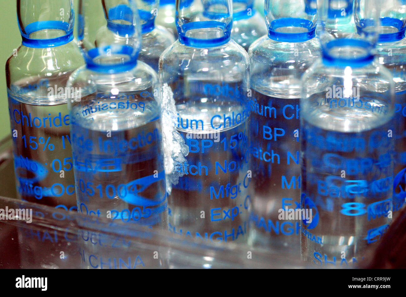 Close-up de cloruro potásico ampollas. Foto de stock