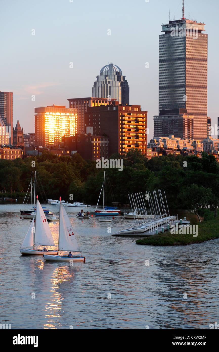 Charles River, horizonte, Back Bay de Boston, Massachusetts Foto de stock