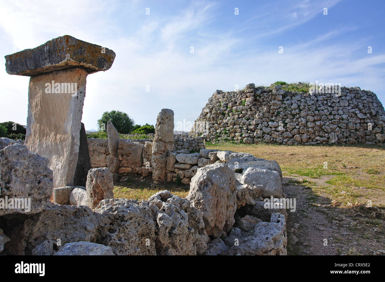 La prehistórica, sitio arqueológico de Trepucó, cerca de Mahón, Menorca, Islas Baleares, España Foto de stock