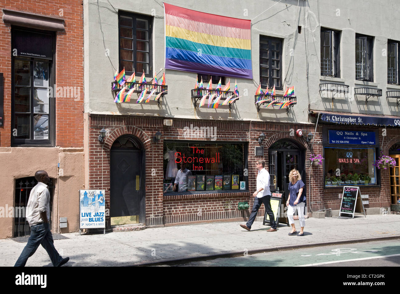 Stonewall Inn en Christopher St. en Greenwich Village, Nueva York. Foto de stock