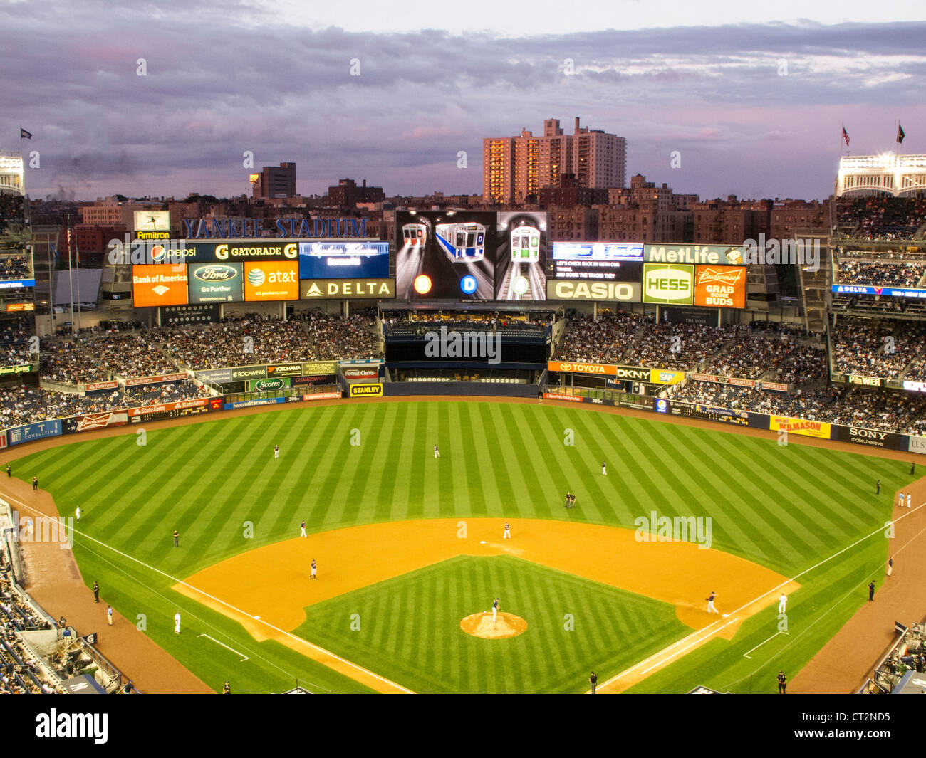 Baseball yankee stadium lights fotografías e imágenes de alta
