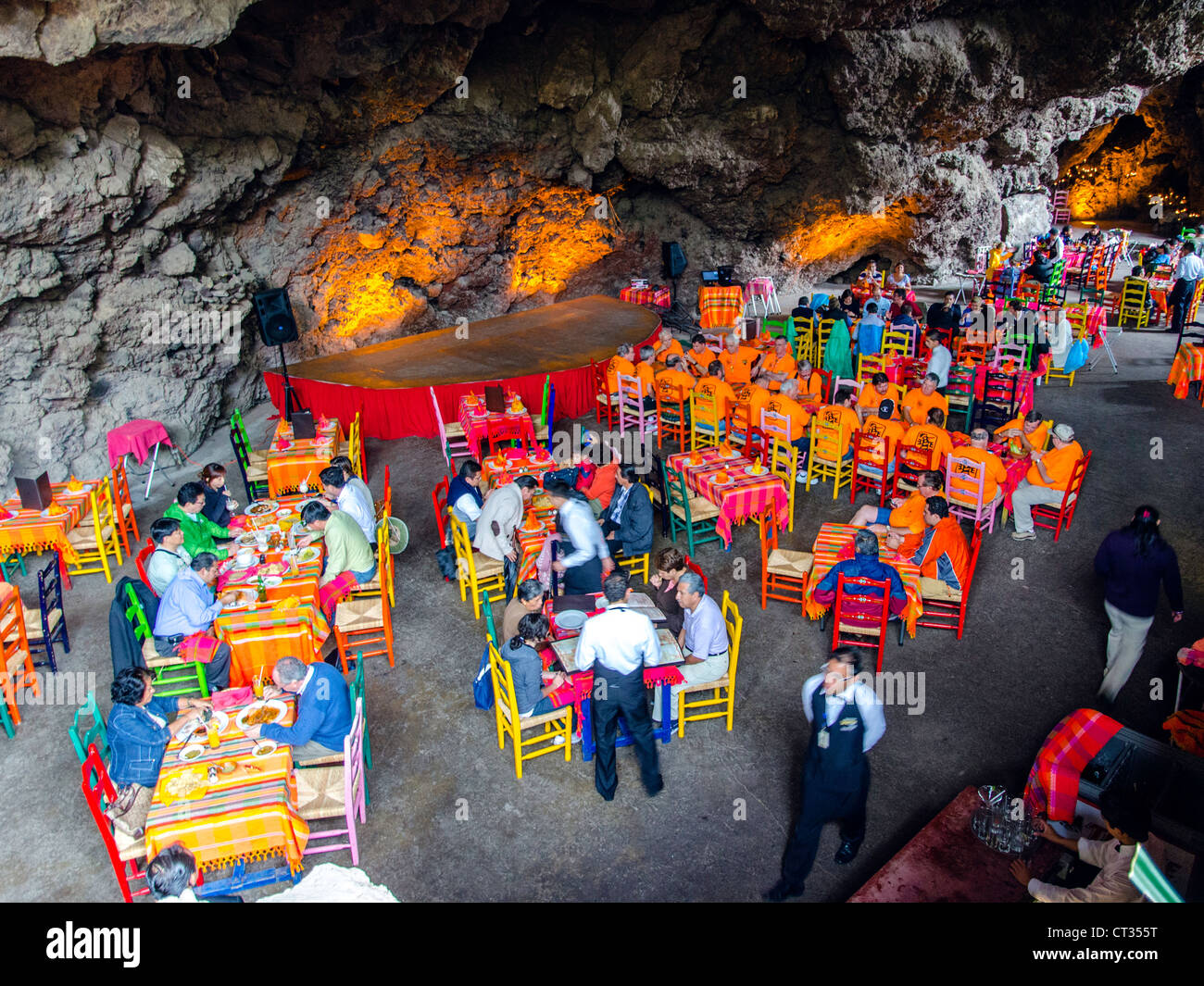 La Gruta Restaurante oriental de las pirámides de Teotihuacán al norte de  la Ciudad de México México Centroamérica Fotografía de stock - Alamy