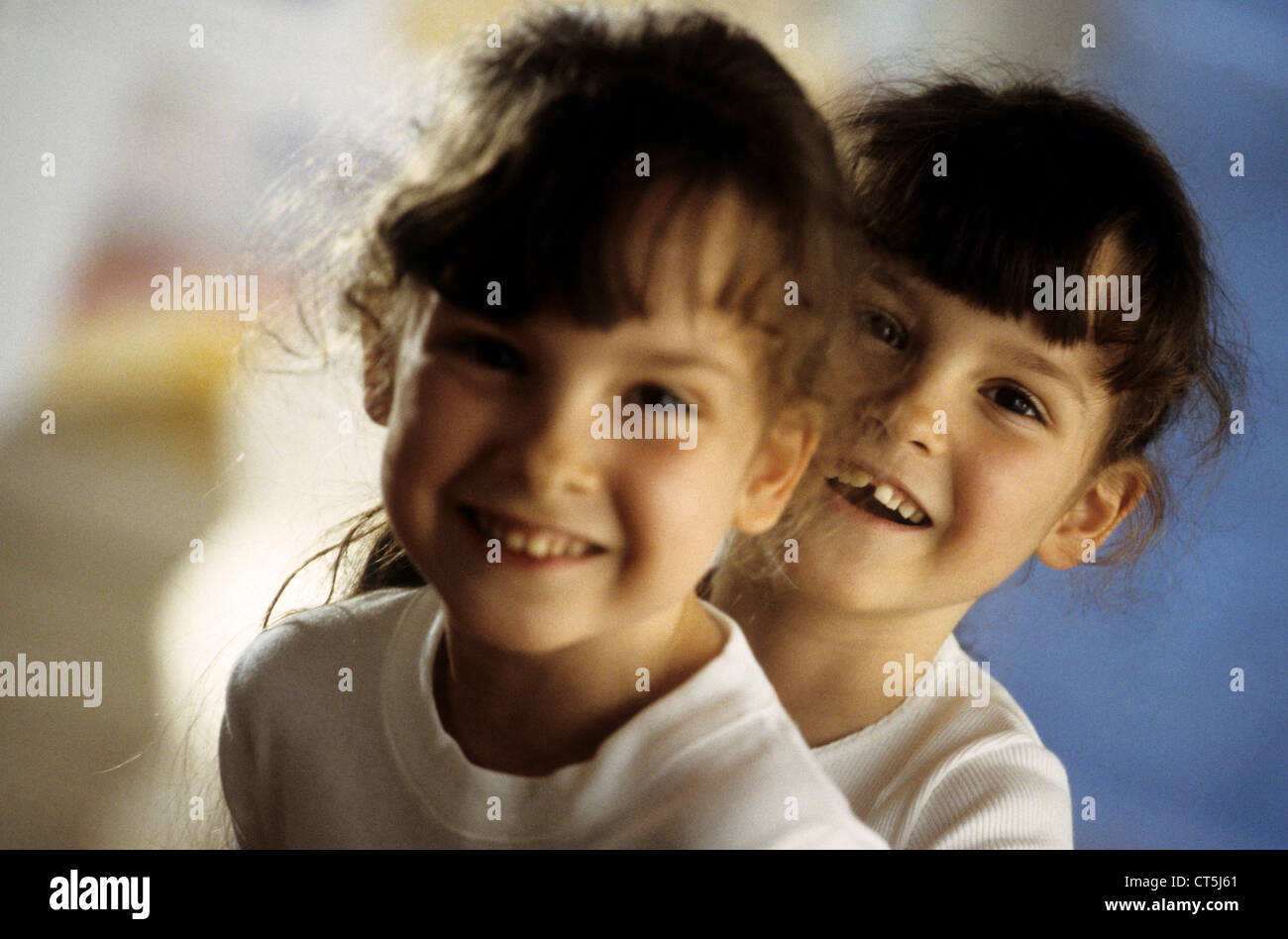 Dos cabezas gemelas fotografías e imágenes de alta resolución Alamy