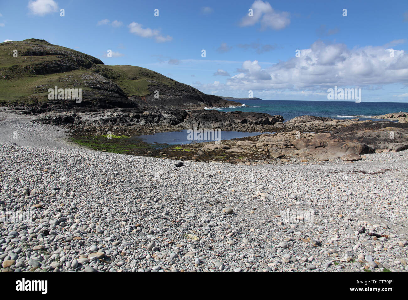 Isla de Barra, en Escocia. Vista pintoresca de Barra la costa noroeste en Bagh nan Clach. Foto de stock