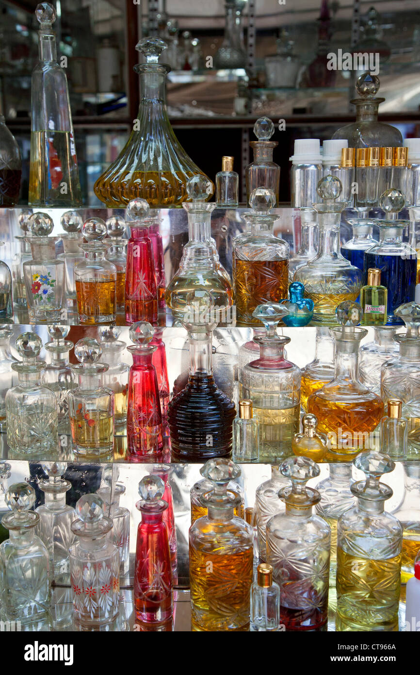 Perfumes de la india fotografías e imágenes de alta resolución - Alamy