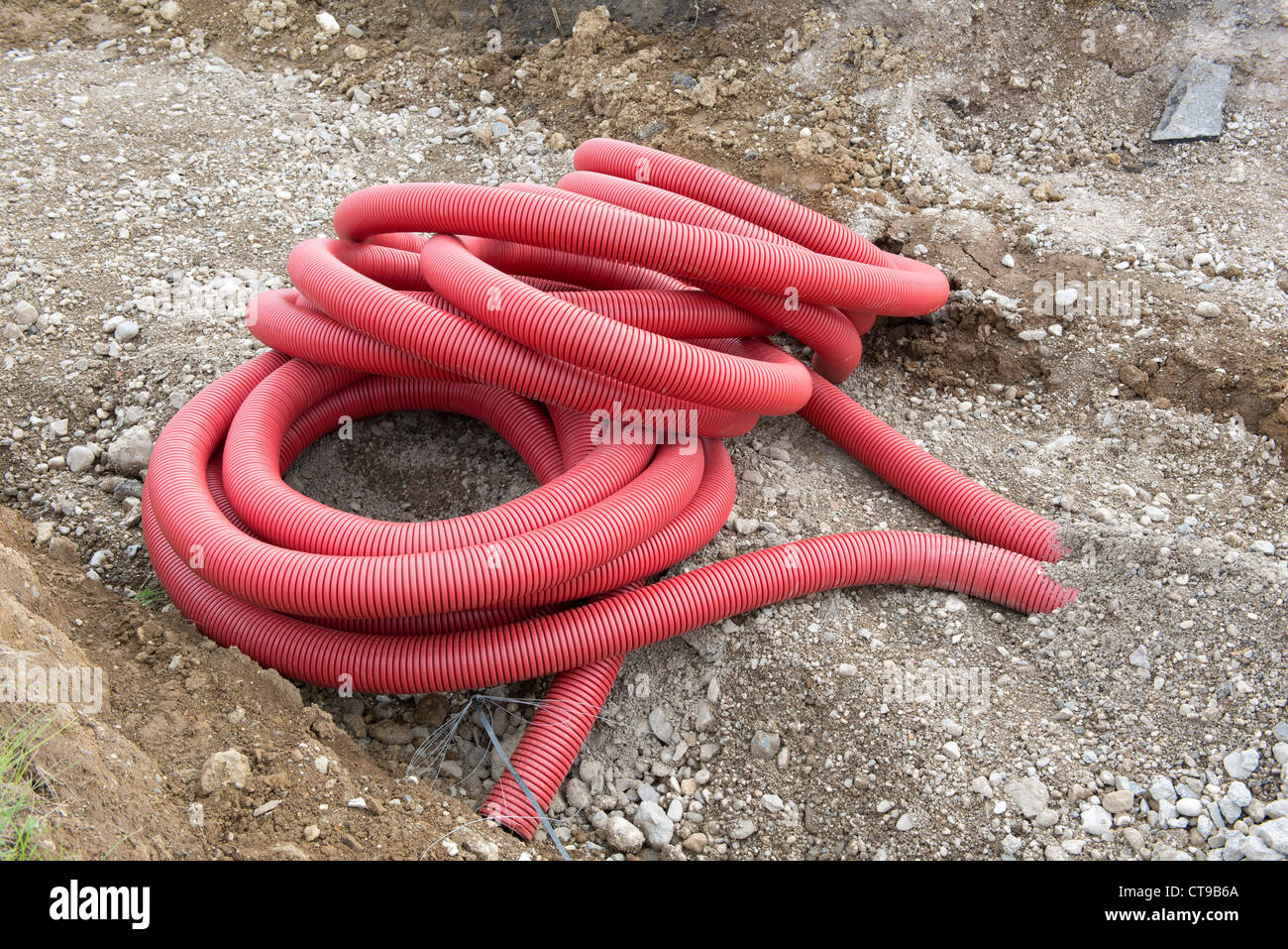 Tubo enterrado fotografías e imágenes de alta resolución - Alamy