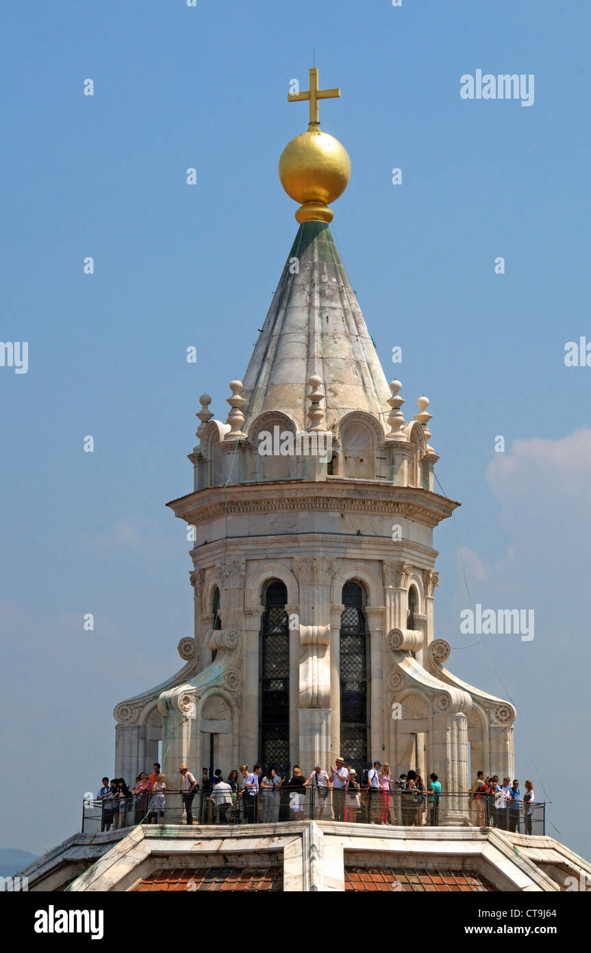 Cúpula en la parte superior de la cúpula del Duomo Florencia Italia Foto de stock