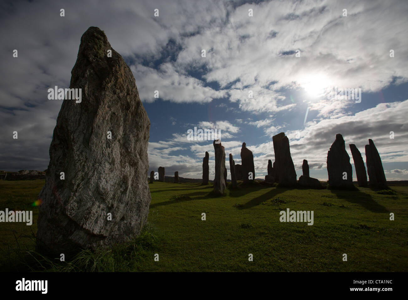 La isla de Lewis, Escocia. La Calanais Standing Stones en la costa oeste de Lewis, cerca de la aldea de Calanais. Foto de stock
