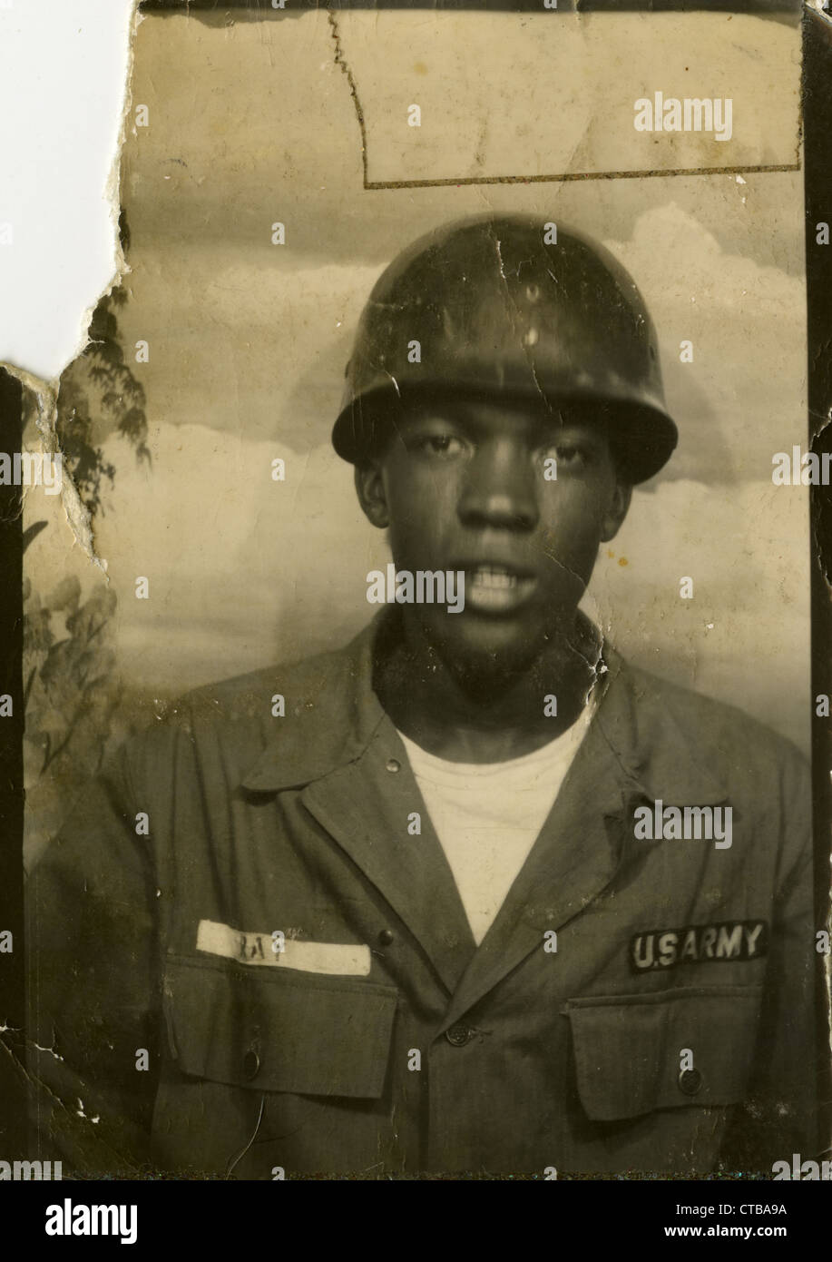 Leroy Ray negro soldado del ejército de los Estados Unidos Guerra de Vietnam headshot mug shot Foto de stock