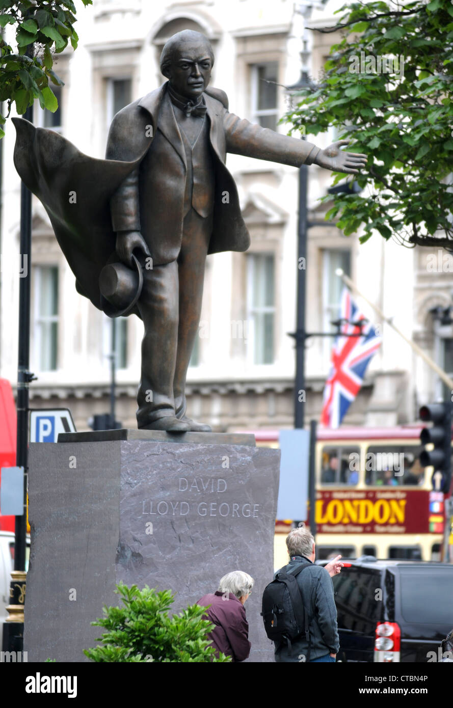 Estatua del David Lloyd George, primer ministro David Lloyd George, Londres, Inglaterra, Reino Unido Foto de stock