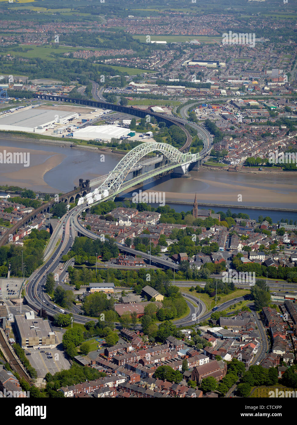 El viejo puente de Runcorn, Runcorn, Cheshire, noroeste de Inglaterra Foto de stock
