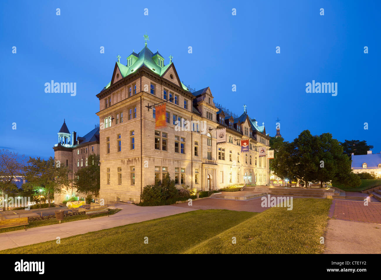 Hôtel de Ville de Québec City hall Foto de stock