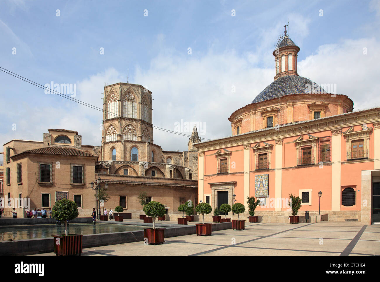 España, Valencia, Plaza de la Almoina, la Catedral de Nuestra Señora de los Desamparados España, Valencia, Plaza de la Almoina, la Catedral de Nuestra Señora de los Desamparados