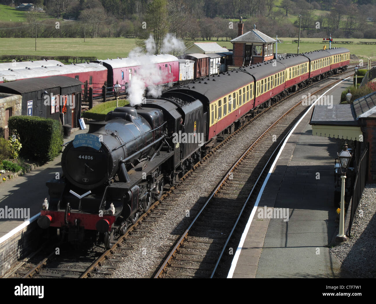 La estación de tren de vapor, Carrog, Llangollen Railway, North Wales Foto de stock