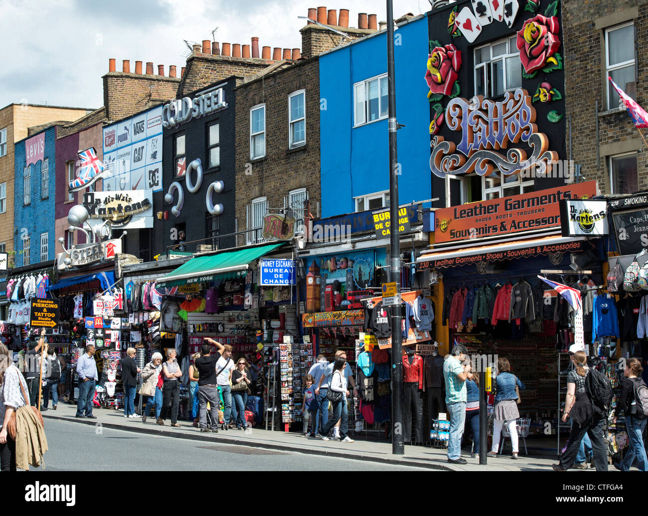 La ciudad de Camden High Street. Londres Foto de stock