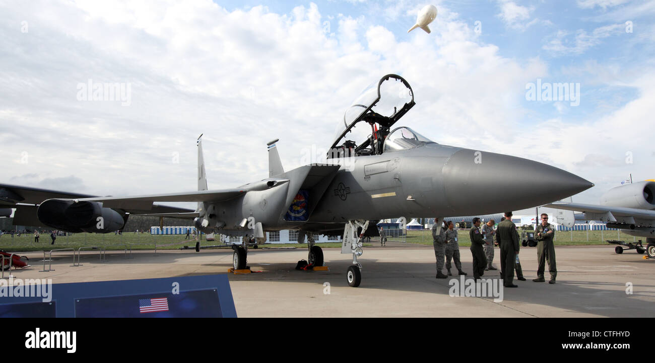 Bombardero de combate McDonnell Douglas F-15E Strike Eagle (el salón aeroespacial internacional MAKS-2011 Foto de stock