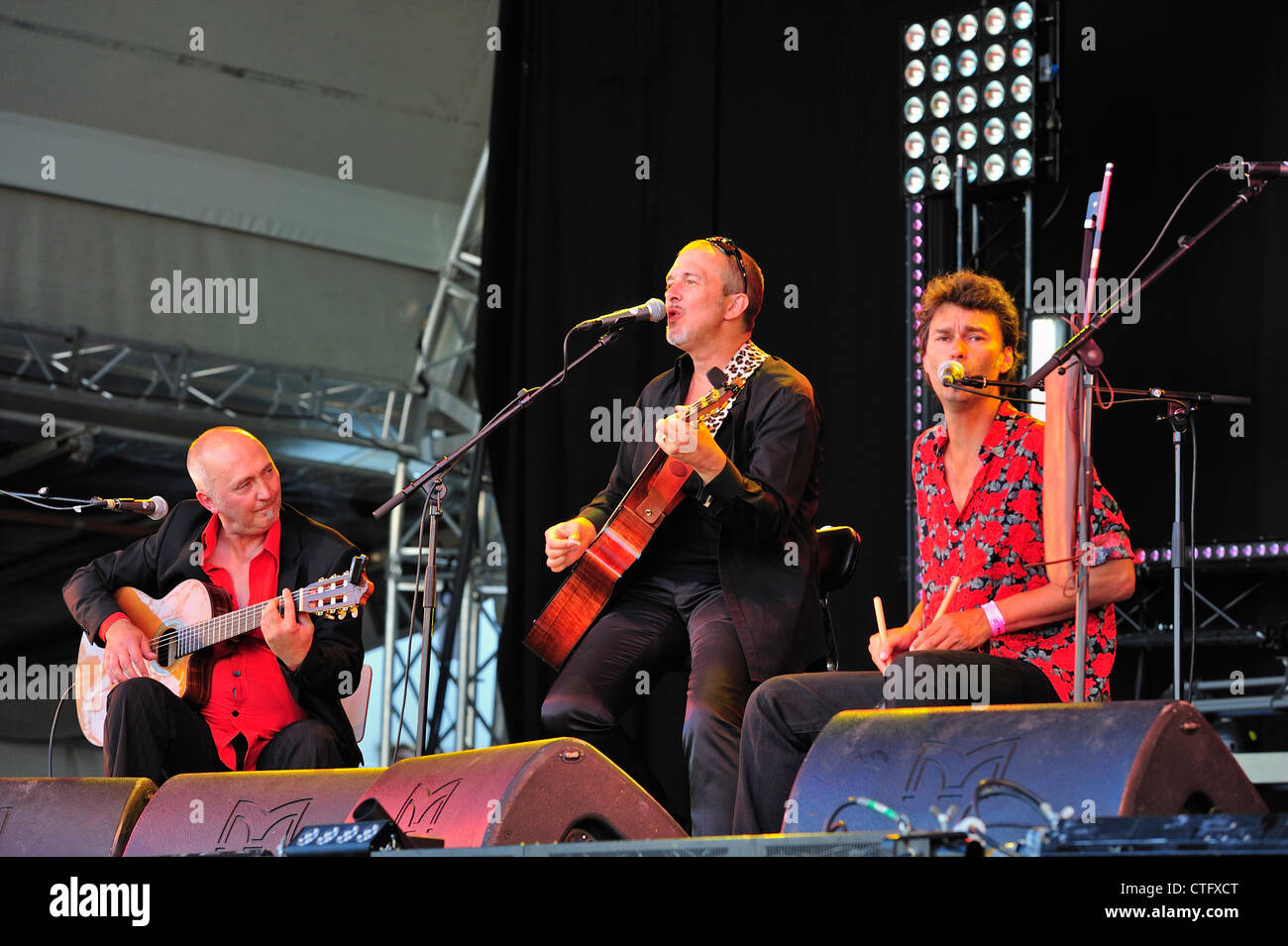 Rendimiento de la música y el Tío Pepe en el Bordellos Gentse Feesten / Fiestas de Gante, Bélgica Foto de stock