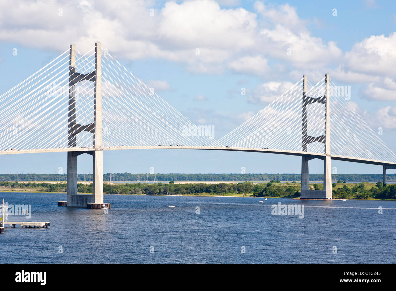 Dames Point puente suspendido sobre el Río St. Johns en Jacksonville, FL. Foto de stock