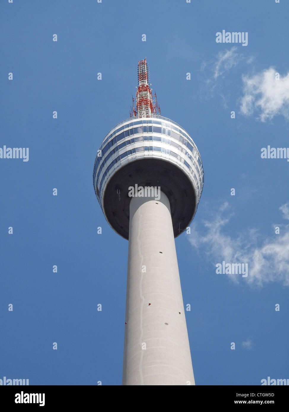 Fernseh Turm (torre de TV) en Stuttgart, Alemania Foto de stock