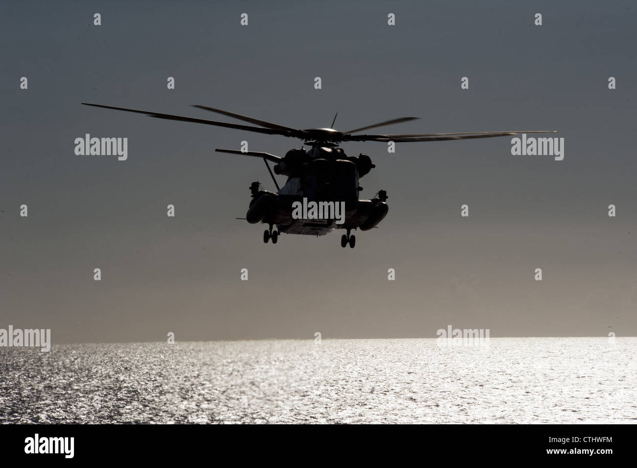 Un Cuerpo de Marines de EE.UU del tipo CH-53E Mar Stallion helicóptero Foto de stock