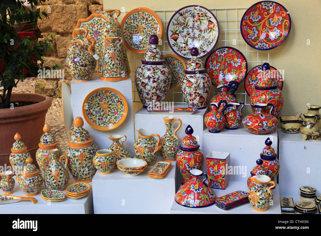 Spain cordoba pottery fotografías e imágenes de alta resolución - Alamy