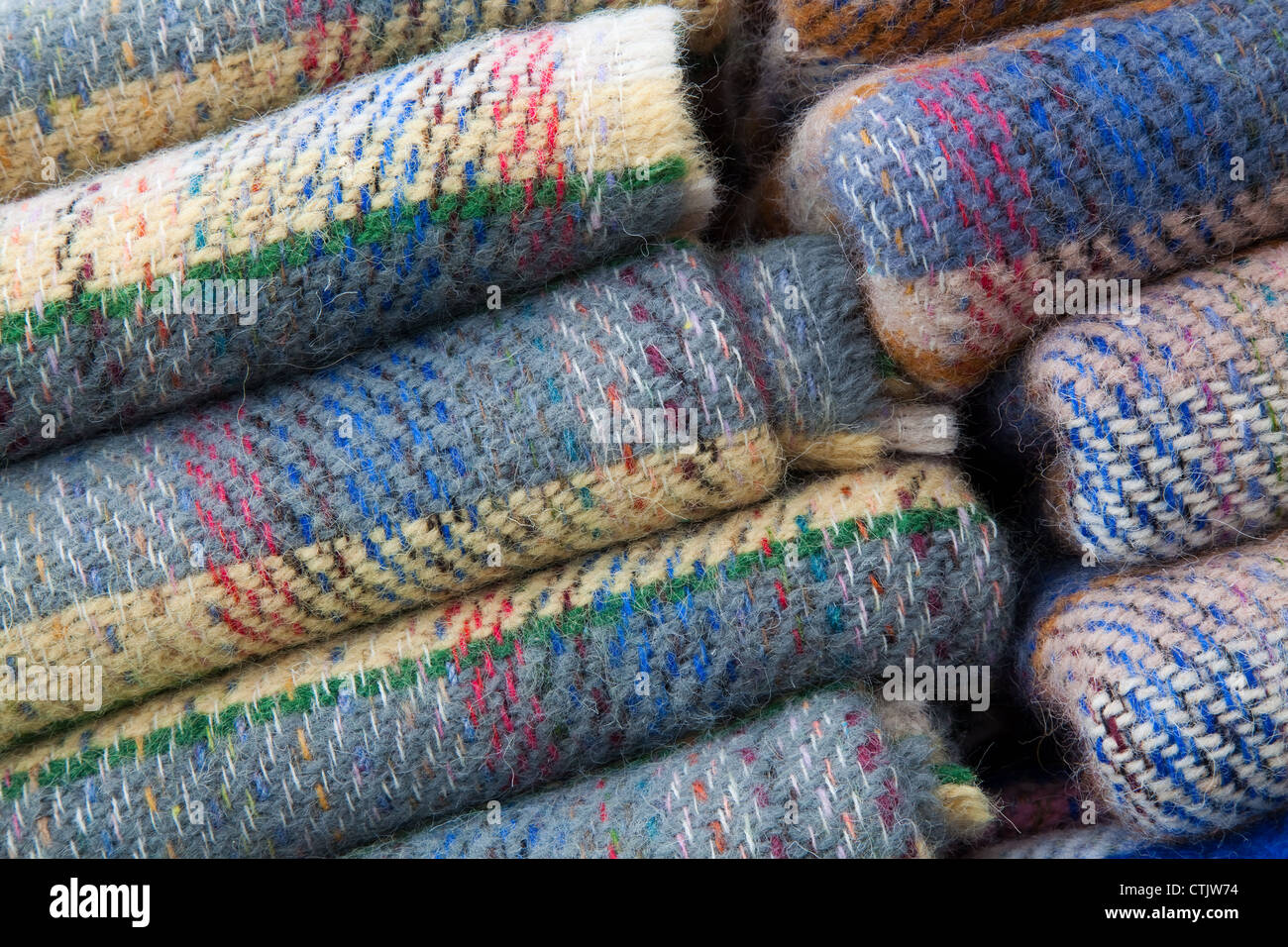 Telas tejidas mantas de lana, manta de lana, textiles, lana, tela, textura,  trama, cálido, suave, material, diseño, apilados y plegada Fotografía de  stock - Alamy