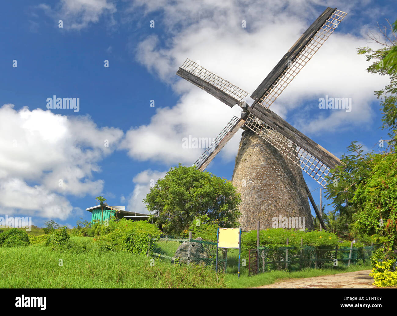 El Morgan Lewis Mill en Barbados fue el último molino de trabajo en la isla y se cree que se construyó en 1727. Foto de stock