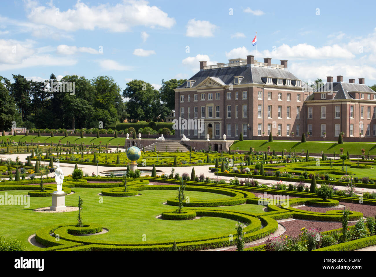 "Palacio Het Loo" y jardines. Apeldoorn, Países Bajos Foto de stock