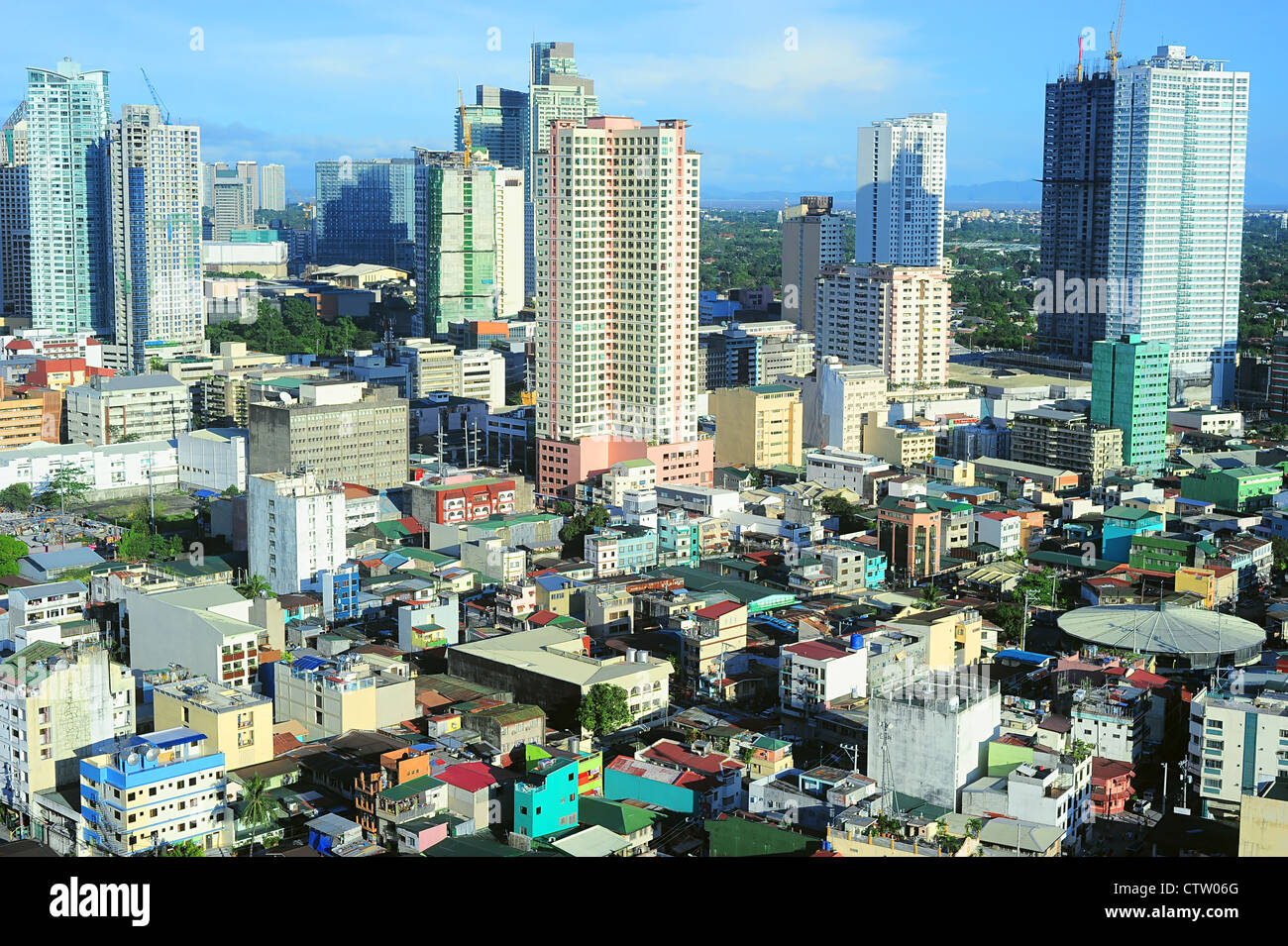Vista aérea de Makati - es una de las 17 ciudades que conforman el área metropolitana de Manila. Filipinas Foto de stock