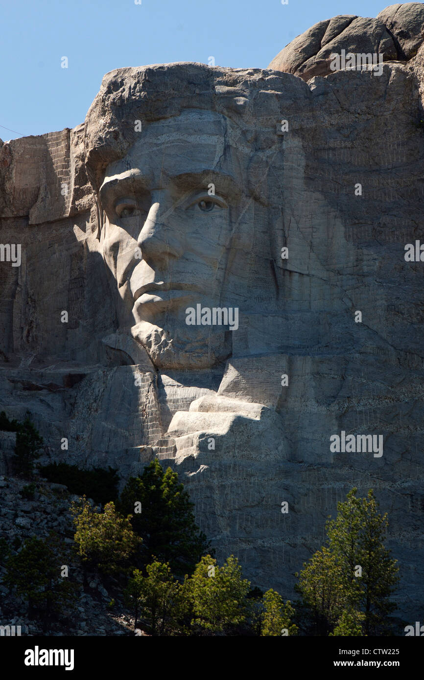 Vista detallada de la escultura de Abraham Lincoln en Mt. Rushmore, Monumento Nacional Monte Rushmore, Dakota del Sur, Estados Unidos de América Foto de stock